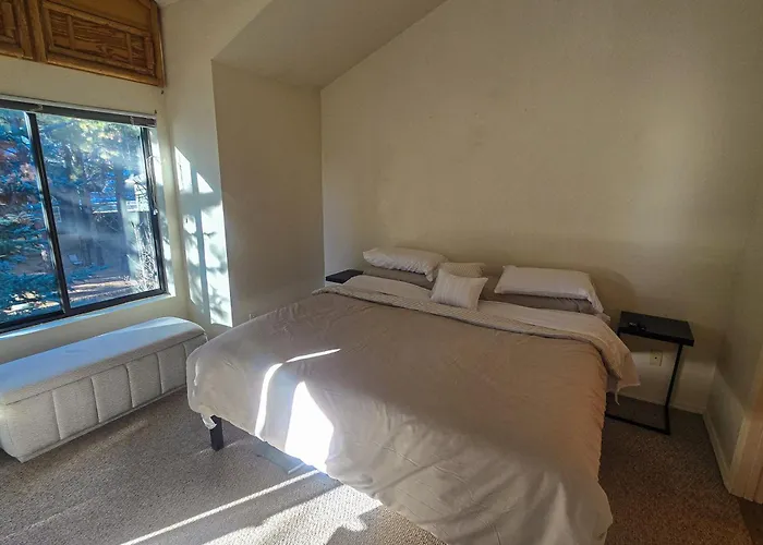 Ponderosa Basecamp Holiday home